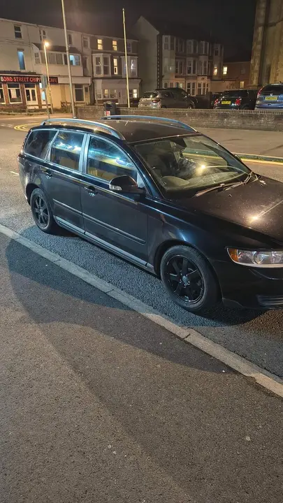 Volvo V50 2009 photo 2