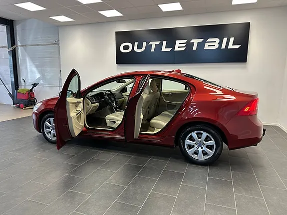 Volvo S60 2011 photo 3