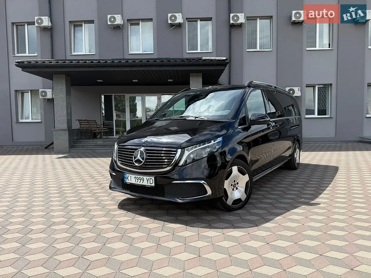 Mercedes-Benz Eqv 2020 photo 3