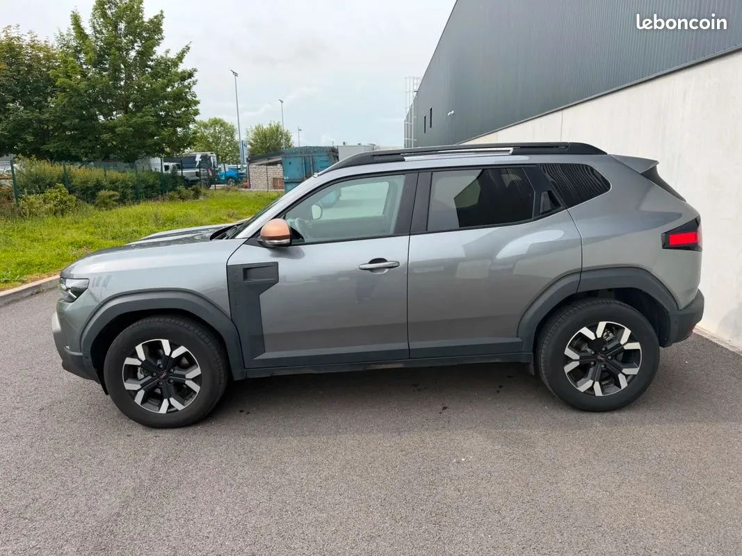 Dacia Duster 2025 photo 2