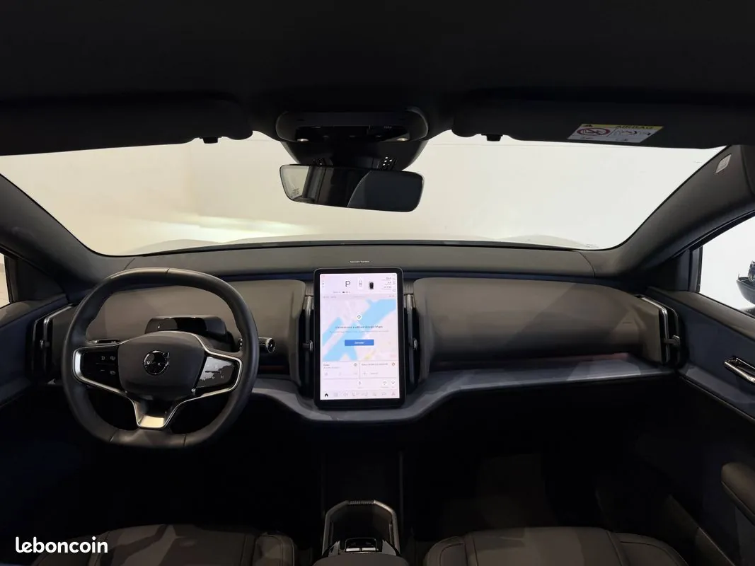 Volvo Ex30 2025 photo 2