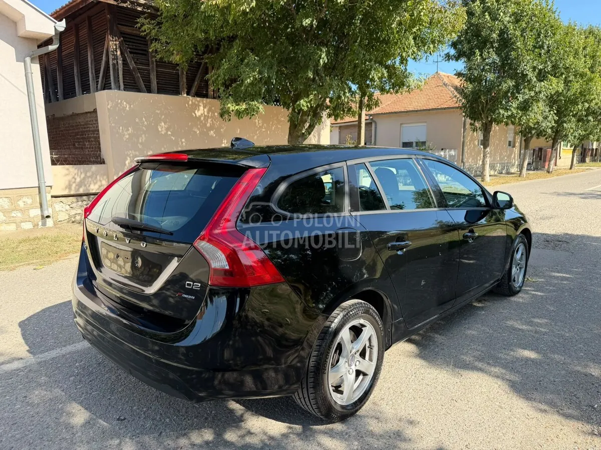 Volvo V60 2016 photo 5