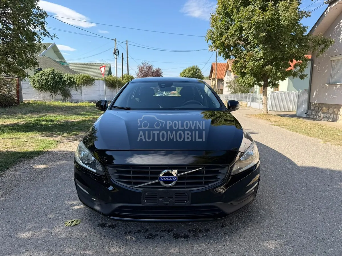 Volvo V60 2016 photo 2