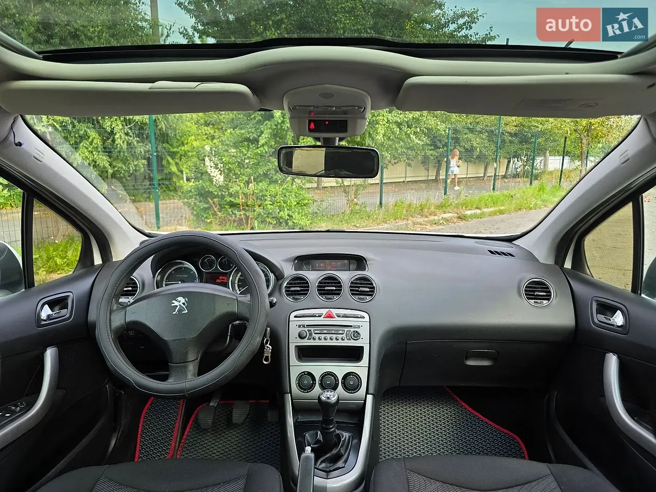 Peugeot 308 2012 photo 2