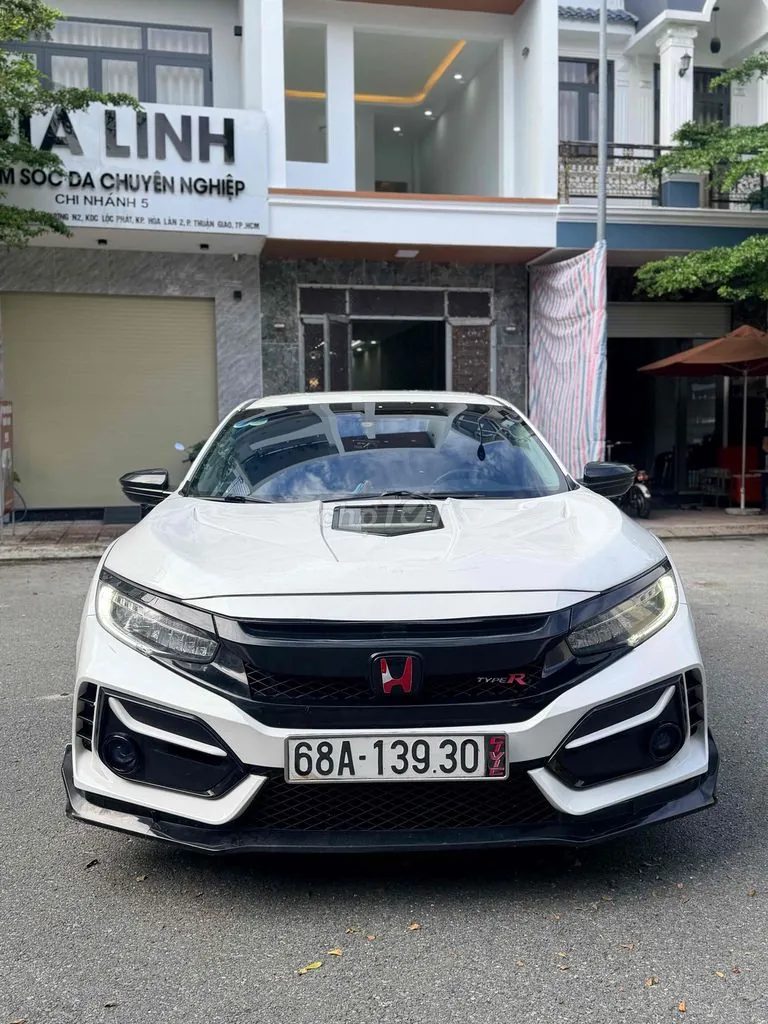 Honda Civic 2019 photo 2