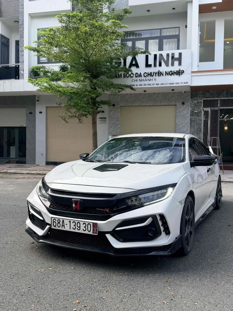 Honda Civic 2019 photo 3