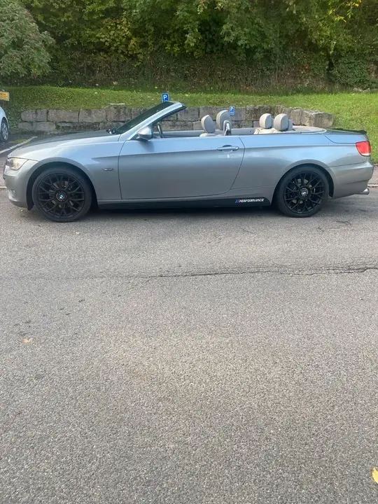 BMW 320I