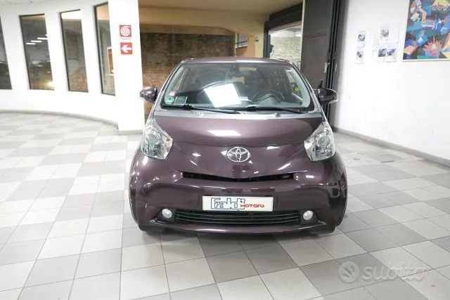 Toyota Iq 2010 photo 2