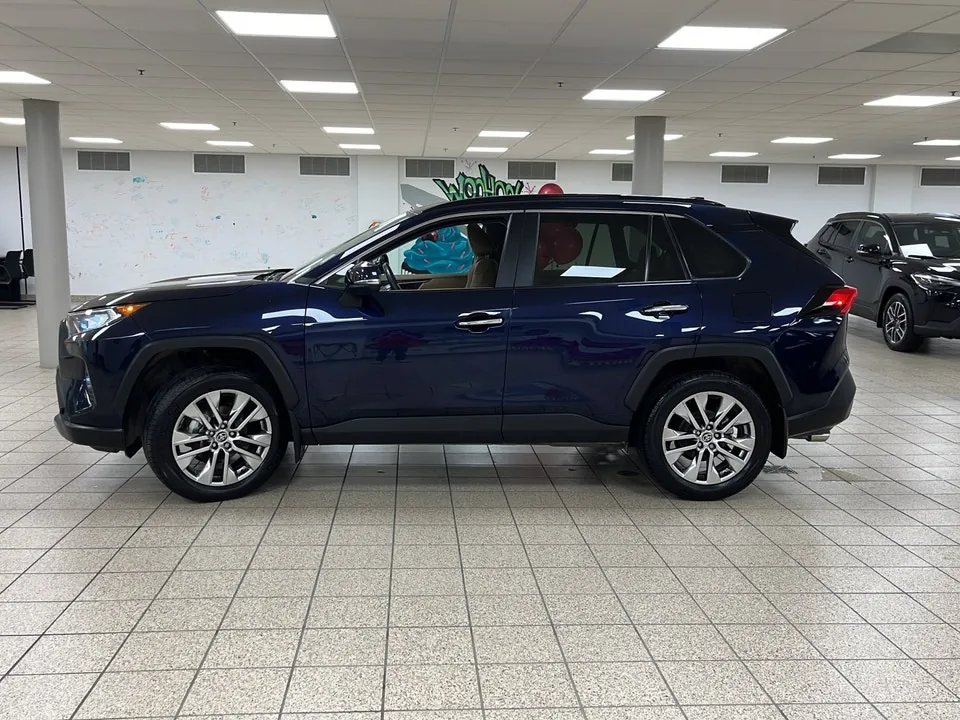 Toyota Rav4 2021 photo 3