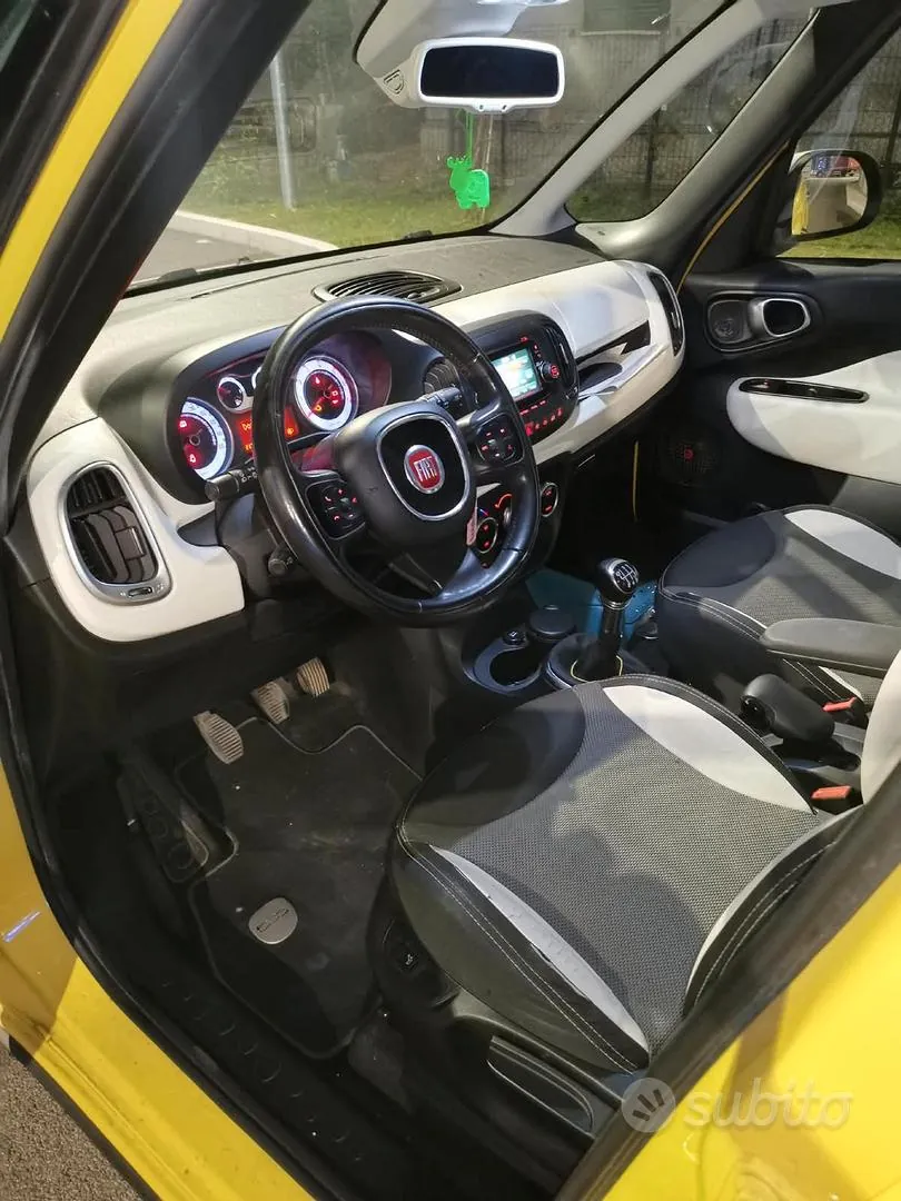 Fiat 500L 2013 photo 4