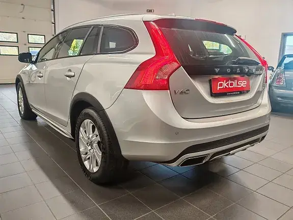 Volvo V60 Cross Country 2017 photo 4