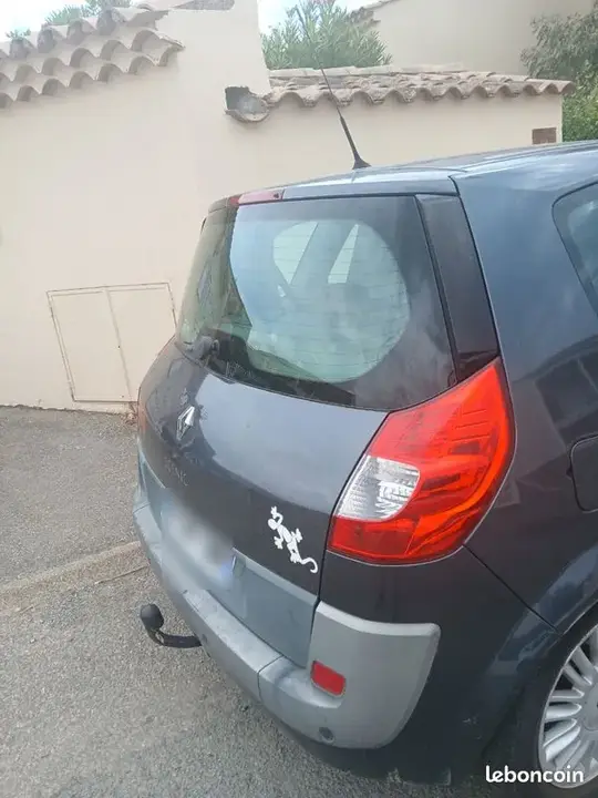 Renault Scenic 2008 photo 2