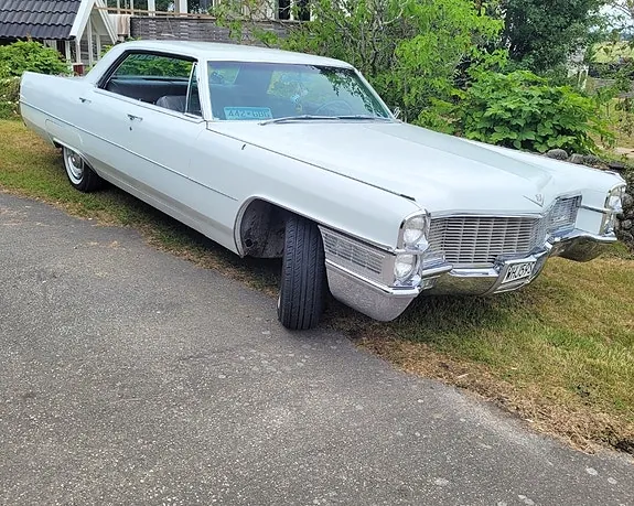 Cadillac Hardtop 1965 photo 4