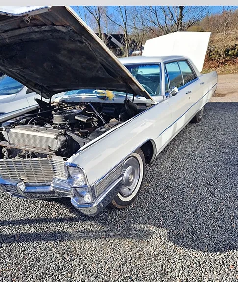 Cadillac Hardtop 1965 photo 2
