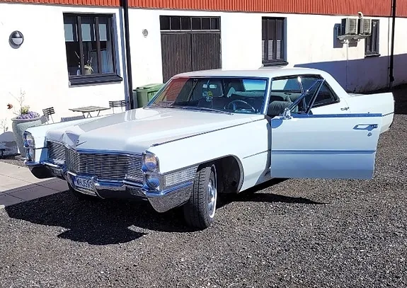 Cadillac Hardtop 1965 photo 3