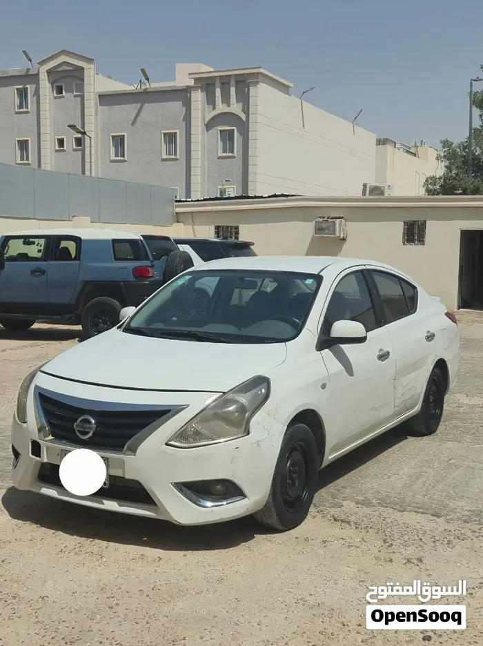 Nissan Sunny 2015 photo 2
