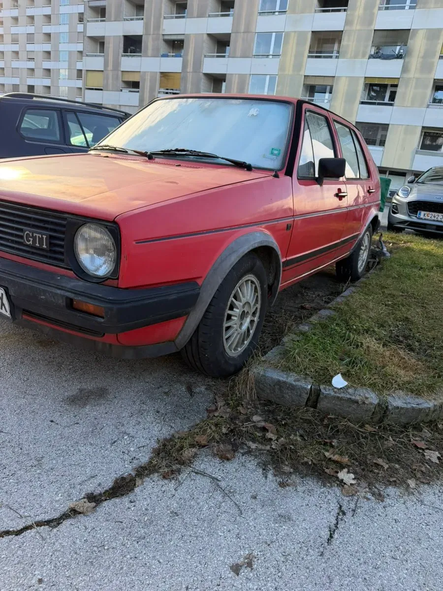 Volkswagen Golf 1984 photo 3