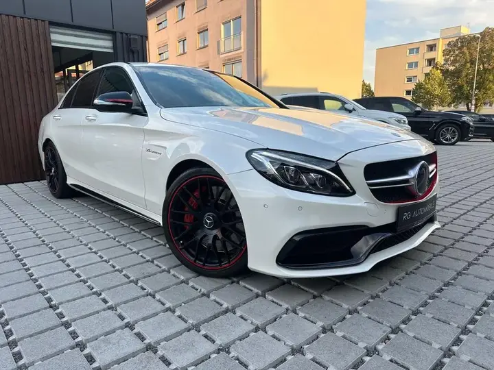 Mercedes-Benz C63 S Amg