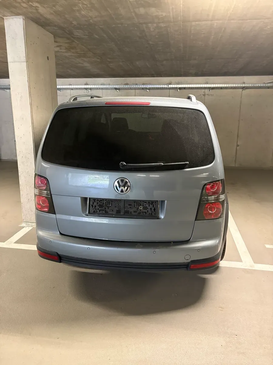 Volkswagen Touran 2009 photo 3