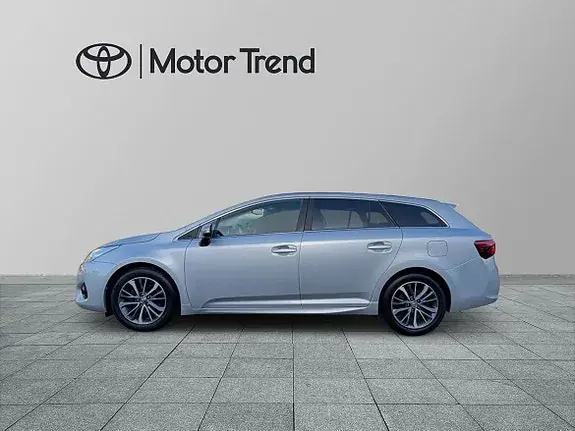 Toyota Avensis 2016 photo 4