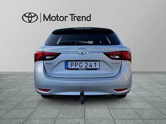 Toyota Avensis 2016 photo 5