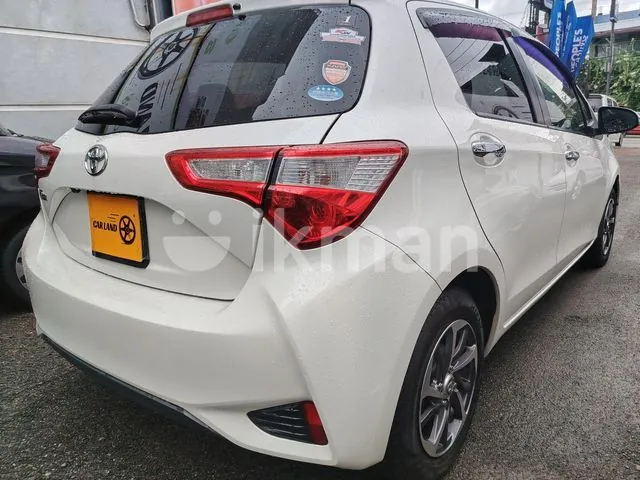 Toyota Vitz 2018 photo 2