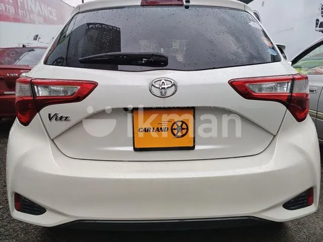 Toyota Vitz 2018 photo 3