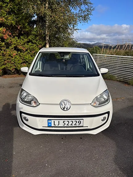 Volkswagen Up 2014 photo 2
