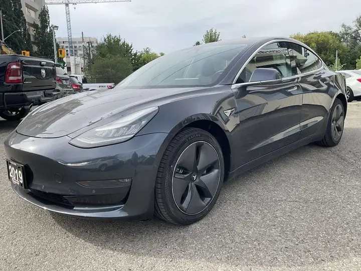 Tesla Model 3 2019 photo 3