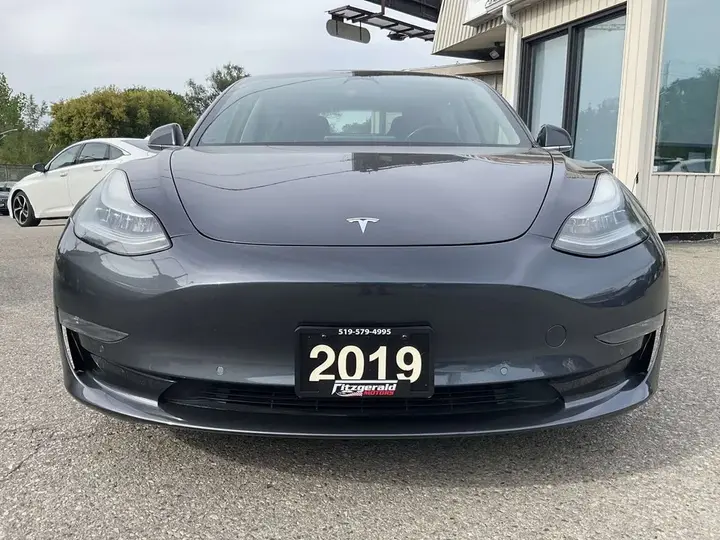 Tesla Model 3 2019 photo 2