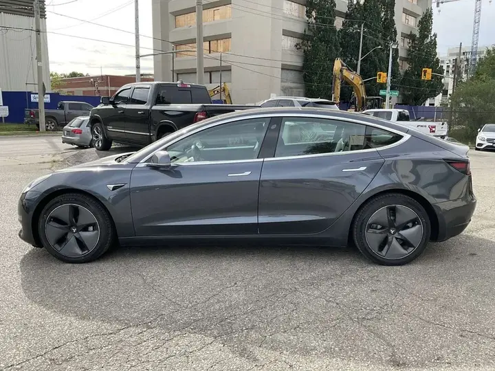Tesla Model 3 2019 photo 4