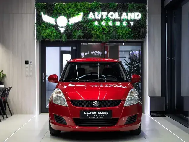 Suzuki Swift 2011 photo 2