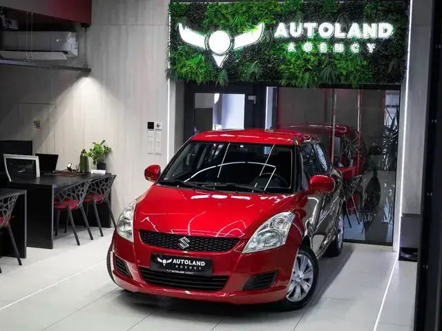 Suzuki Swift 2011 photo 4