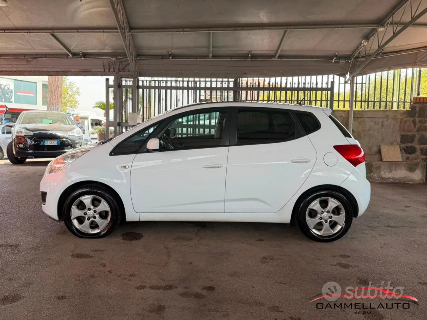 Kia Venga 2013 photo 3