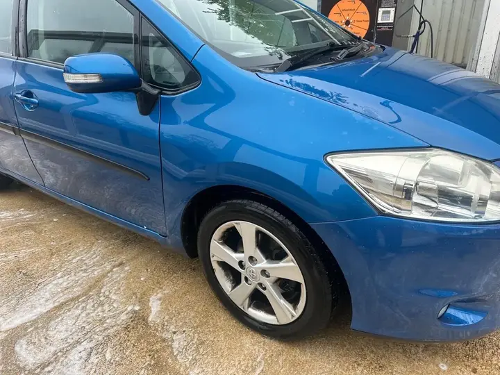 Toyota Auris 2011 photo 4