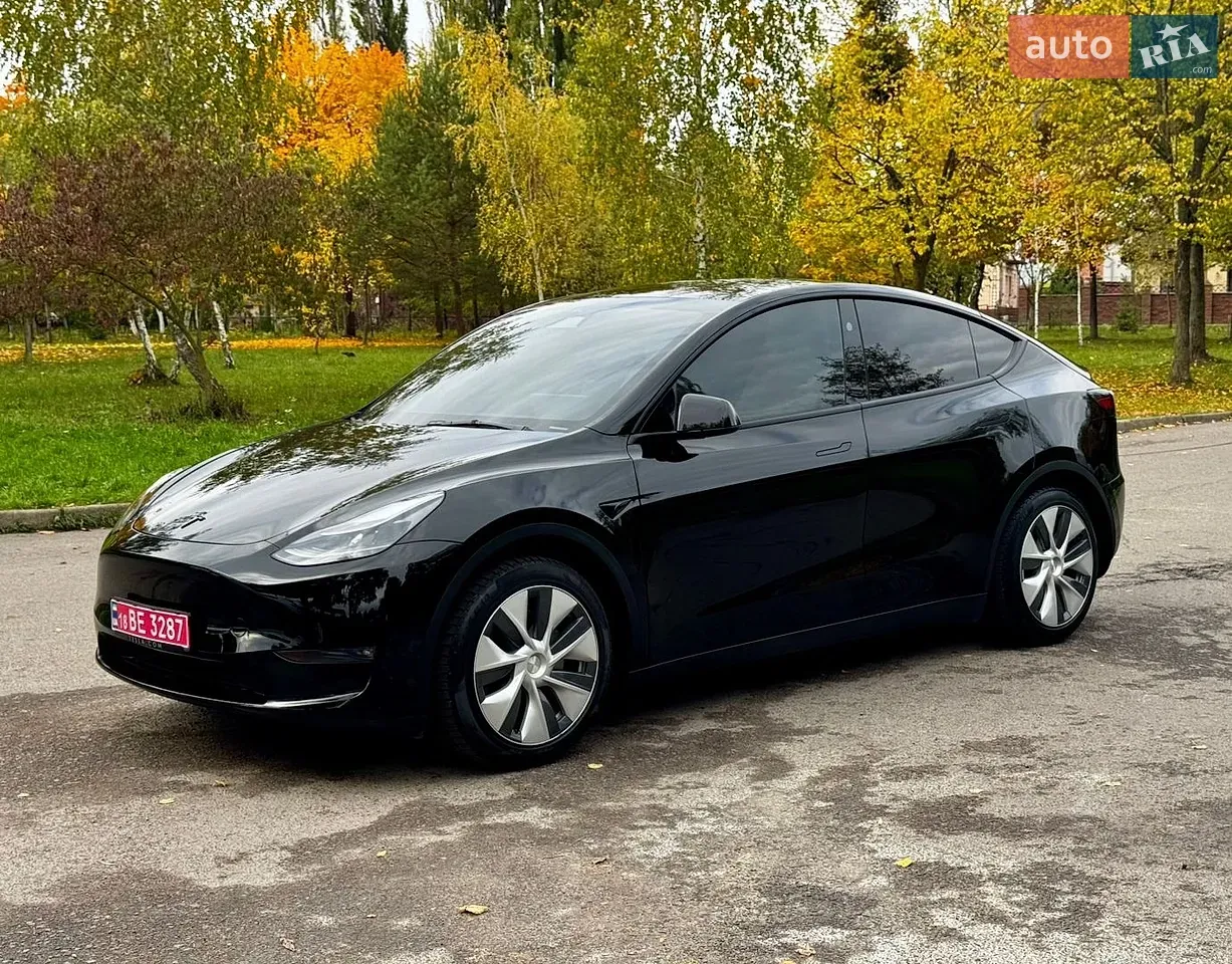 Tesla Model Y 2024 photo 2