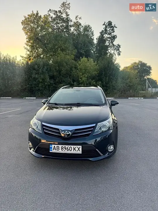 Toyota Avensis 2012 photo 3