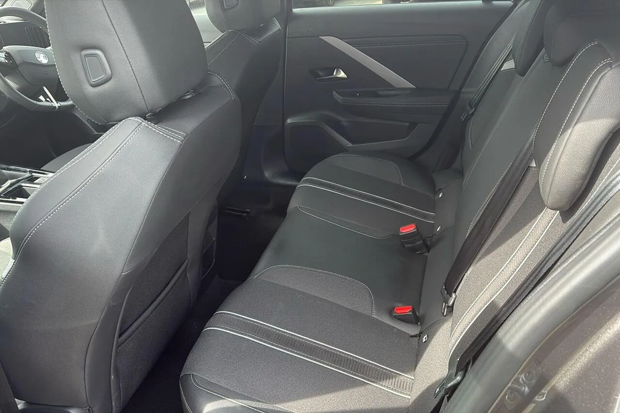 Vauxhall Astra 2025 photo 5