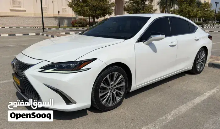Lexus Es 350 2019 photo 2