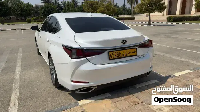 Lexus Es 350 2019 photo 4