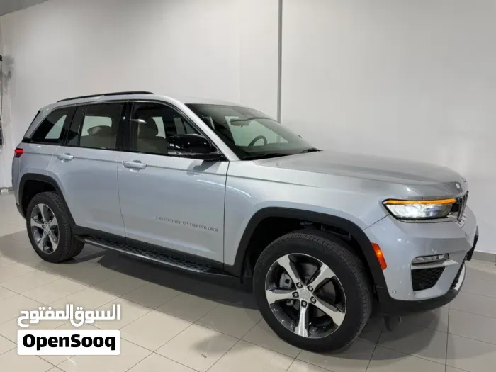 Jeep Grand Cherokee 2024 photo 3