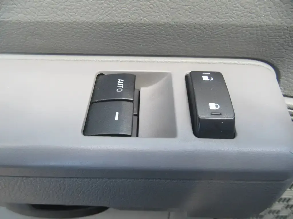 Ford E-450 2025 photo 4