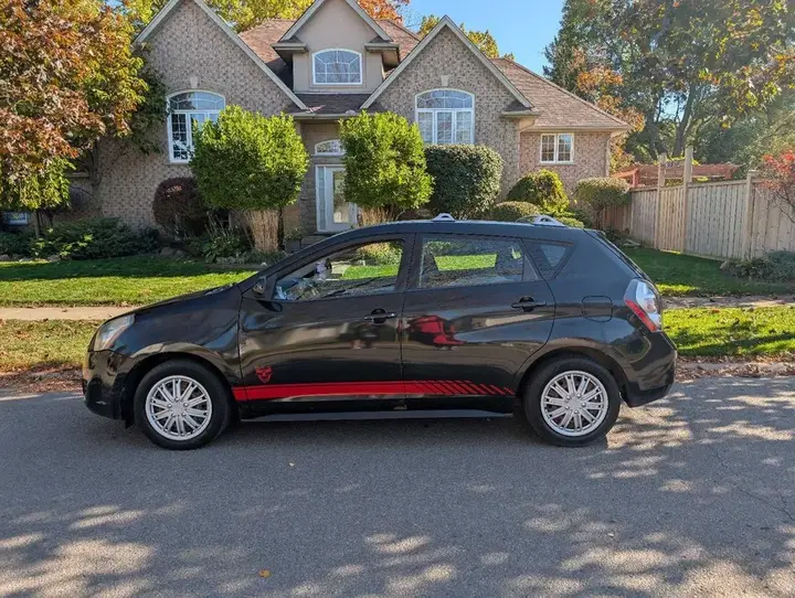 Pontiac Vibe 2009 photo 2