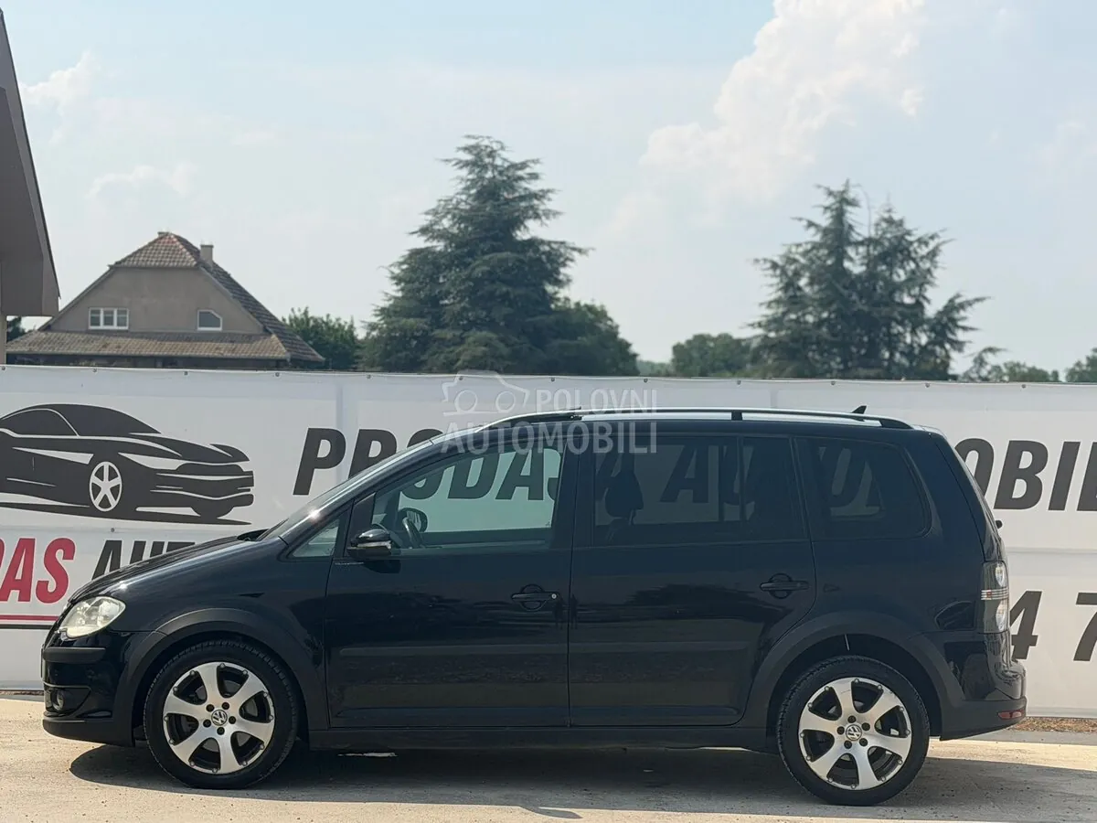Volkswagen Touran 2009 photo 5