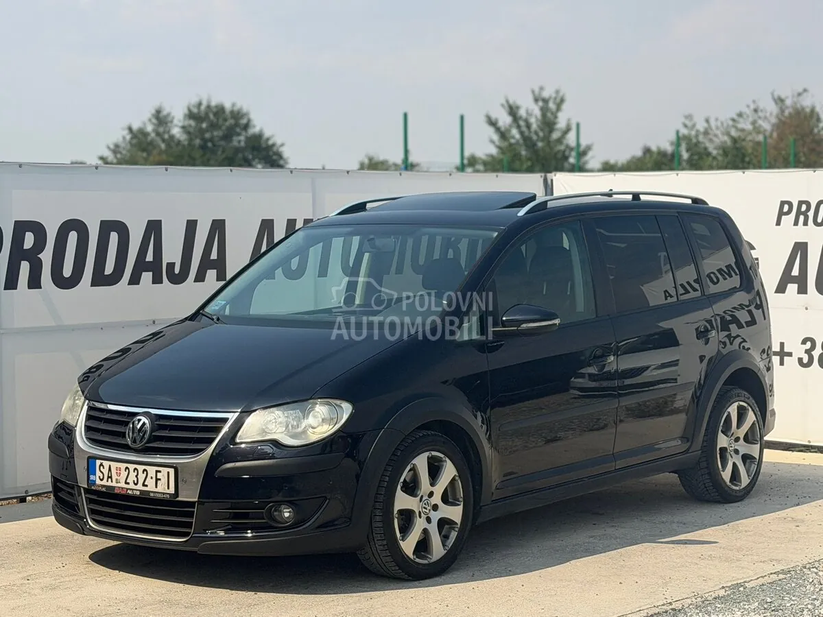 Volkswagen Touran 2009 photo 4