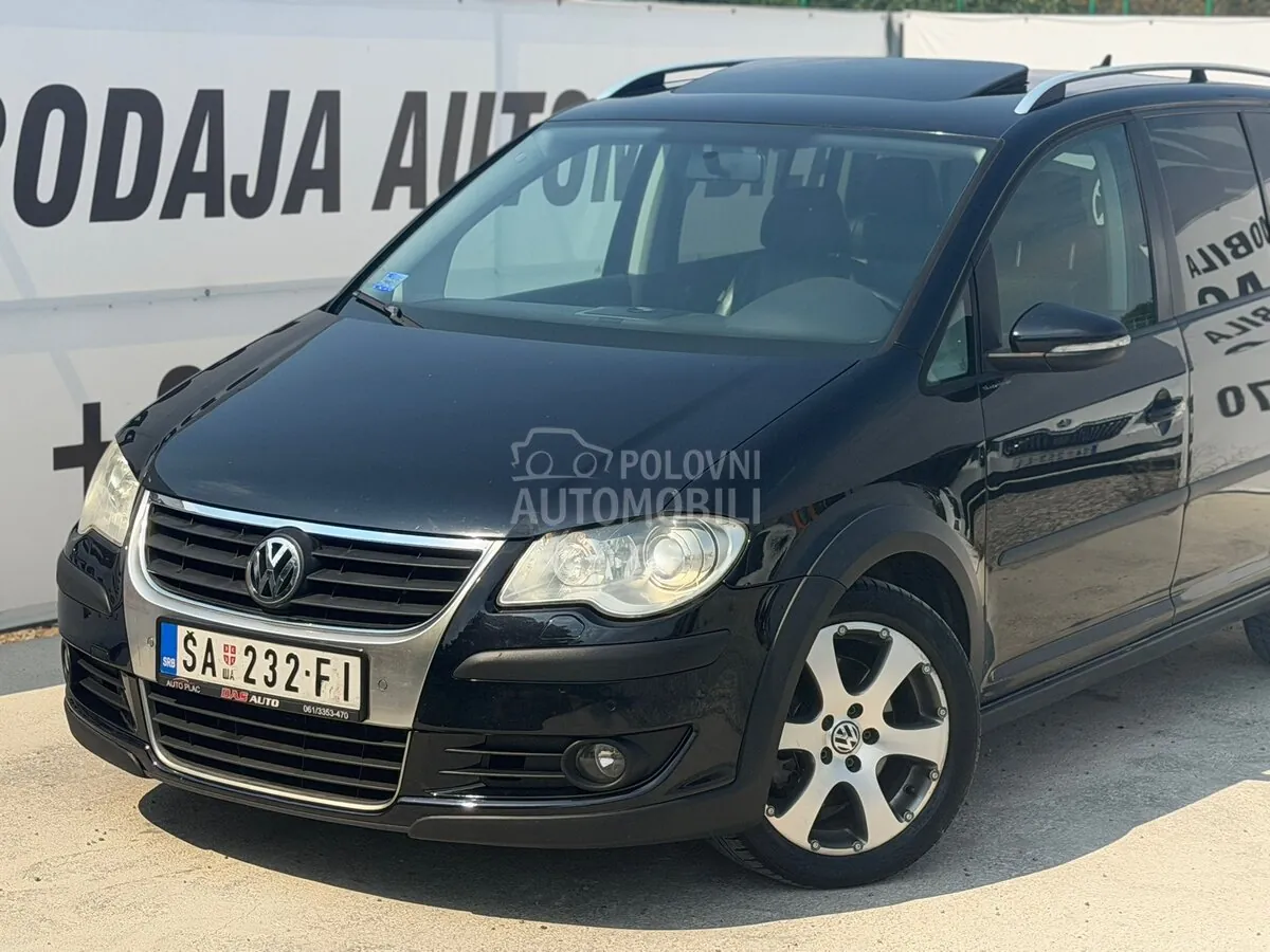 Volkswagen Touran 2009 photo 2