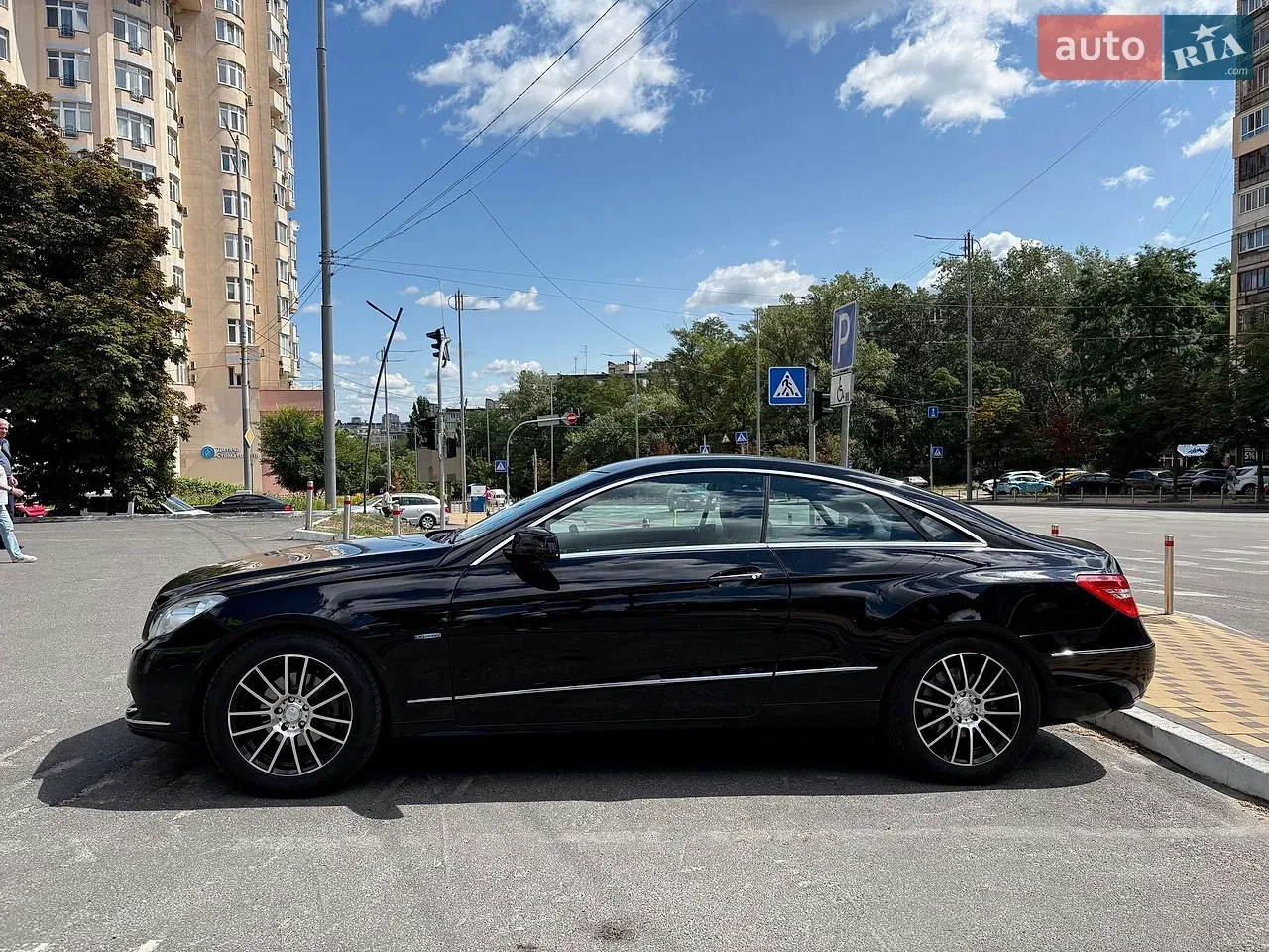 Mercedes-Benz E-Class 2011 photo 4
