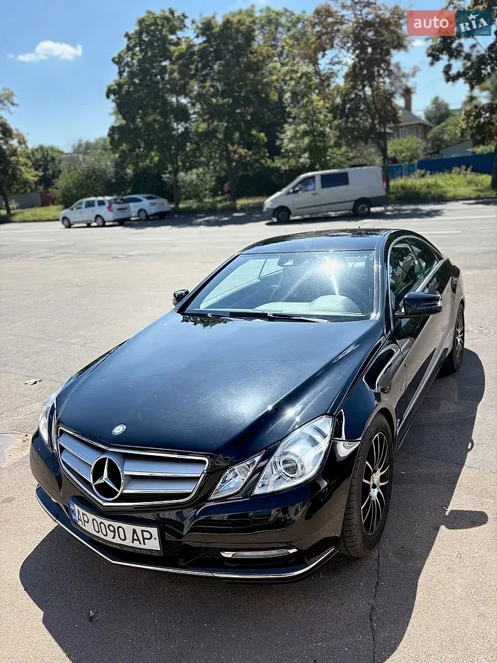 Mercedes-Benz E-Class 2011 photo 3