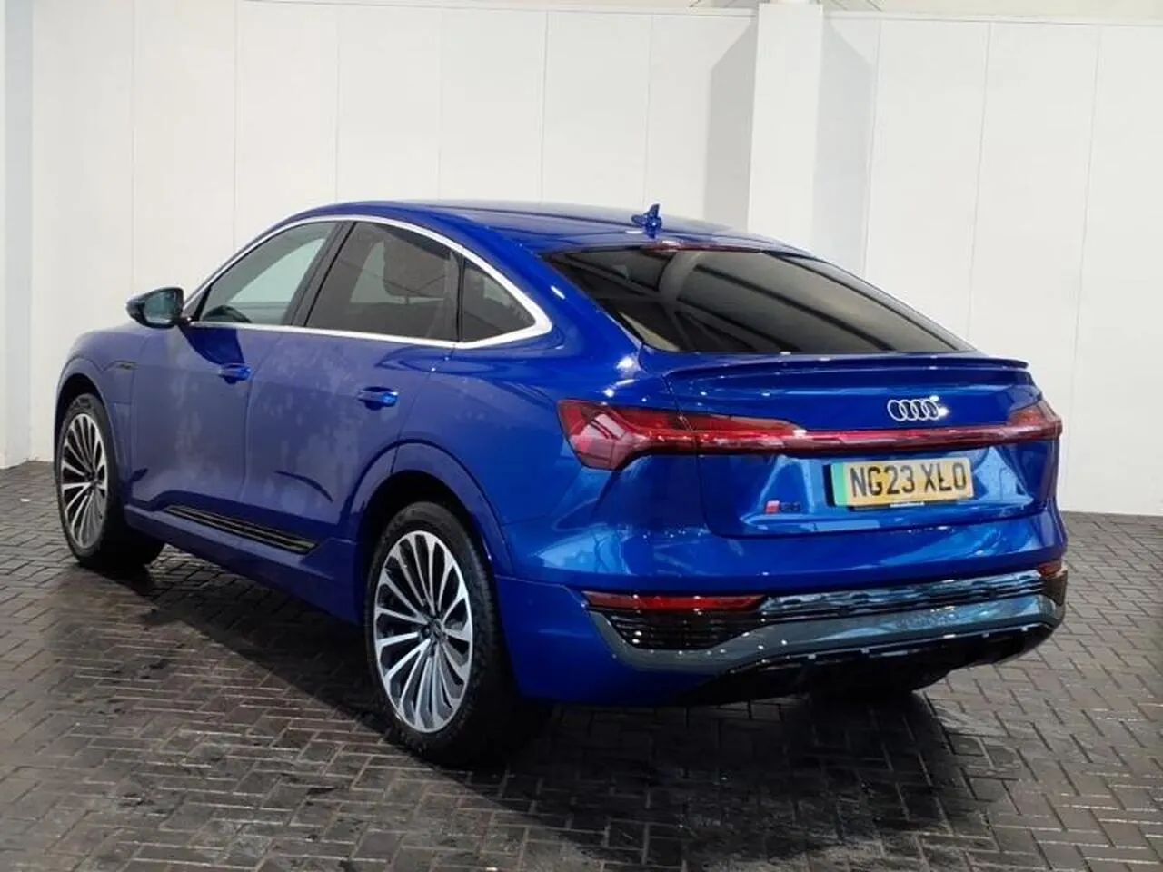 Audi Q8 E-Tron 2023 photo 2