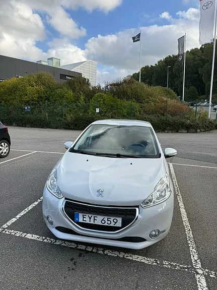 Peugeot 208